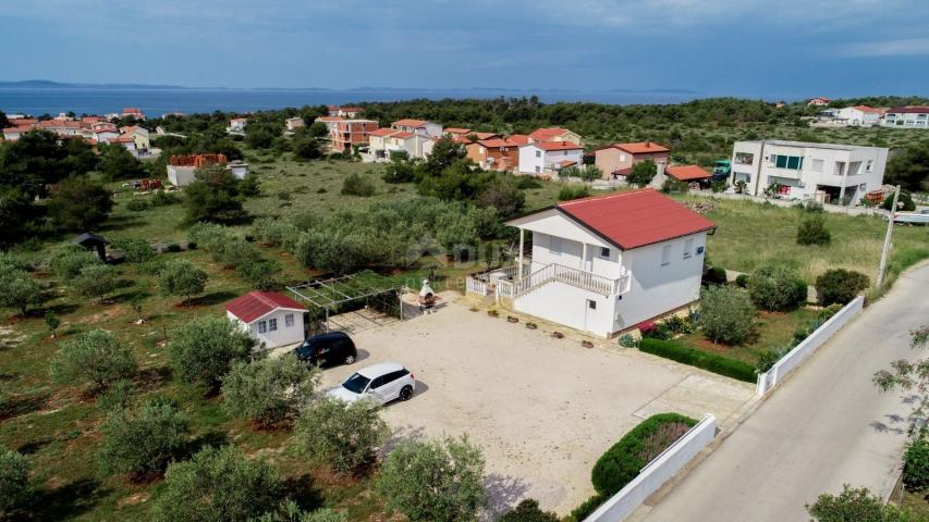 OTOK VIR - Apartmanska kuća na prostranoj parceli