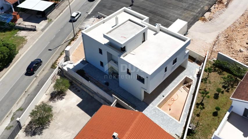 ZADAR, PLOČA - Moderne Wohnung mit Garten im Bau S1