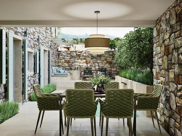 ISTRIA, KAŠTELIR - Renovated stone house in the heart of the village