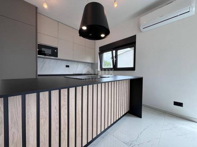 ZADAR, KOŽINO - Luxurious apartment with roof terrace in new building S2