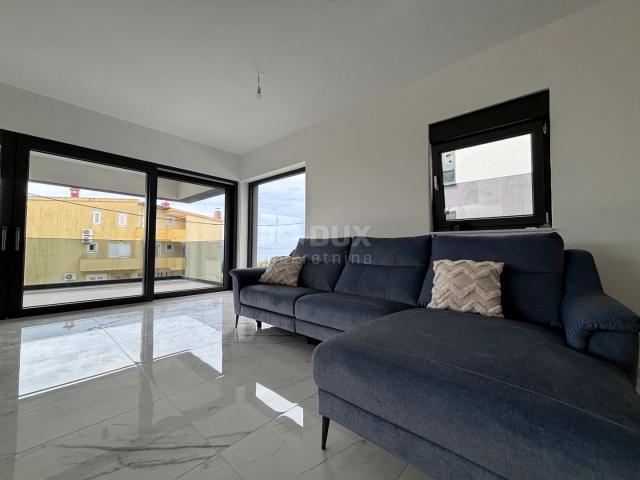 ZADAR, KOŽINO - Luxurious apartment with roof terrace in new building S2