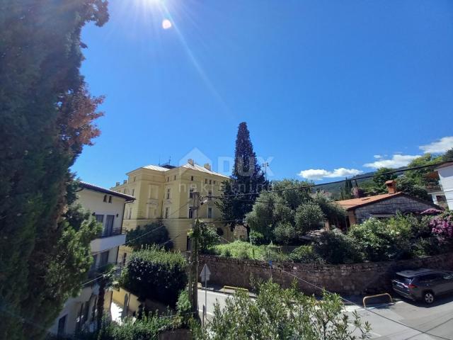 OPATIJA, ZENTRUM - Wunderschöne Etage in einer gepflegten historischen Villa im Zentrum von Opatija,