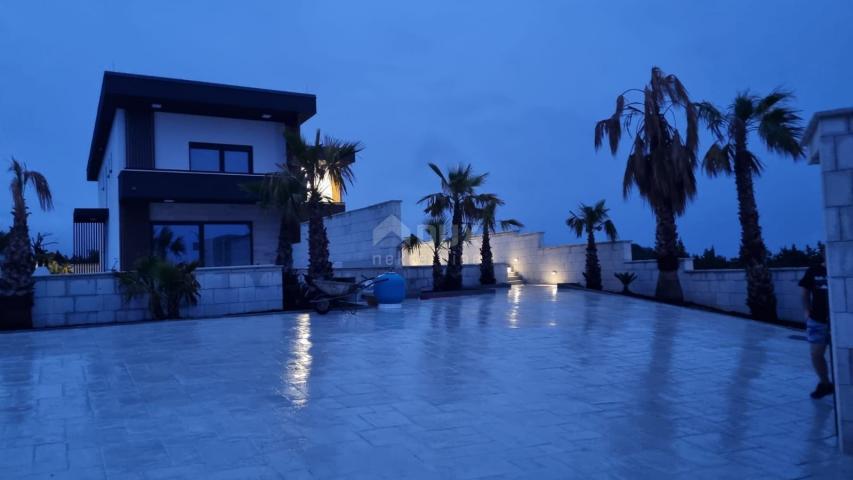 ISLAND OF PAG, NOVALJA, - luxury 4 bedroom + living room apartment with pool