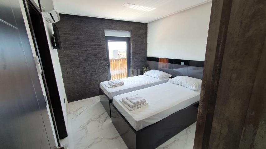 ISLAND OF PAG, NOVALJA, - luxury 4 bedroom + living room apartment with pool