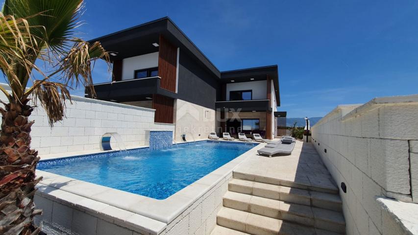 ISLAND OF PAG, NOVALJA, - luxury 4 bedroom + living room apartment with pool