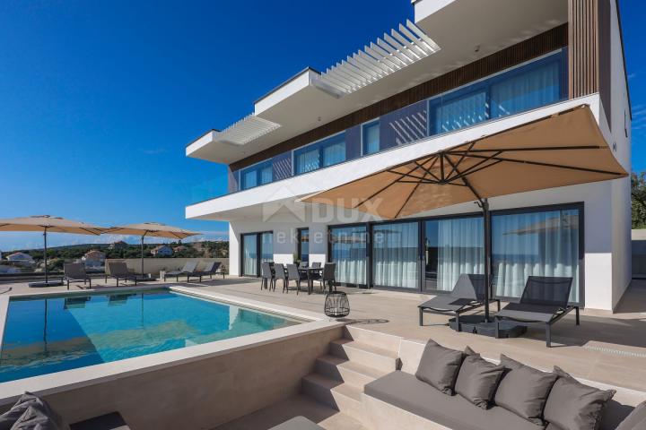 THE ISLAND OF PAG, JAKIŠNICA - an exceptional modern villa with a swimming pool