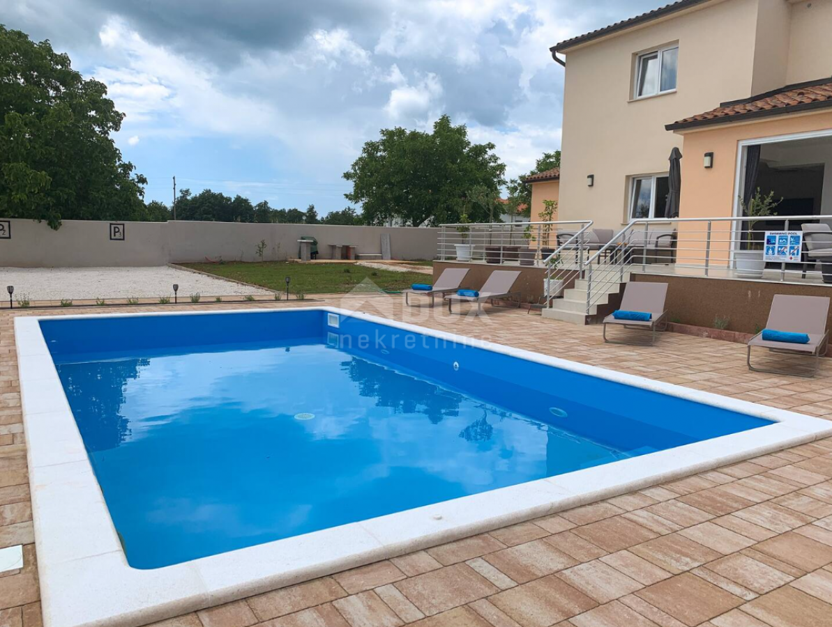 ISTRIA, BARBAN - Luxury villa with auxiliary facility