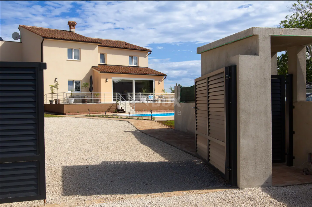 ISTRIA, BARBAN - Luxury villa with auxiliary facility