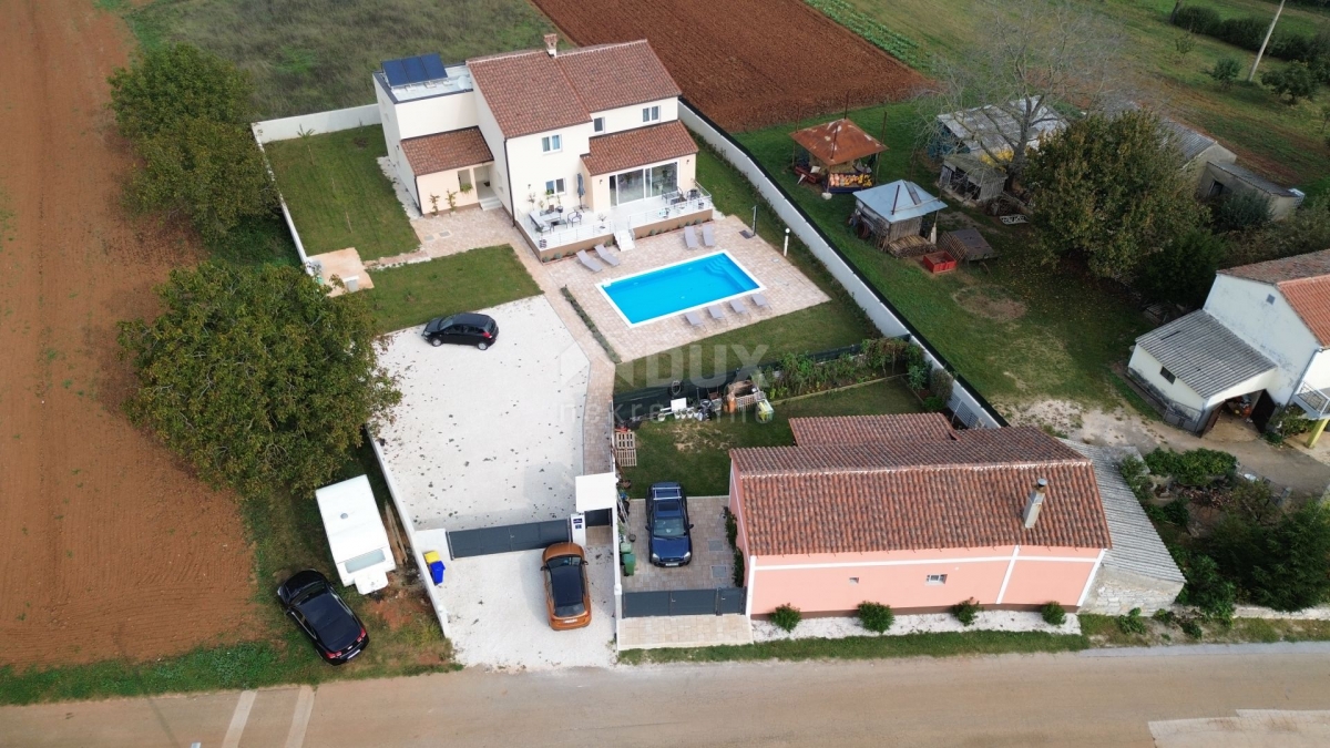 ISTRIA, BARBAN - Luxury villa with auxiliary facility