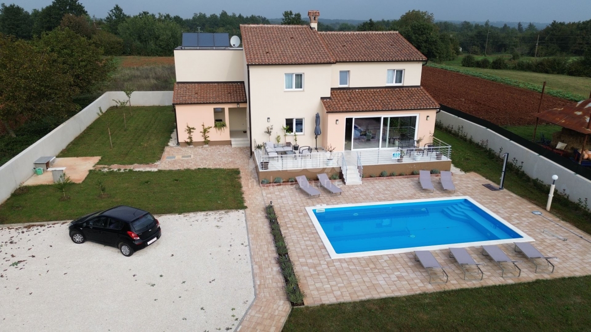 ISTRIA, BARBAN - Luxury villa with auxiliary facility