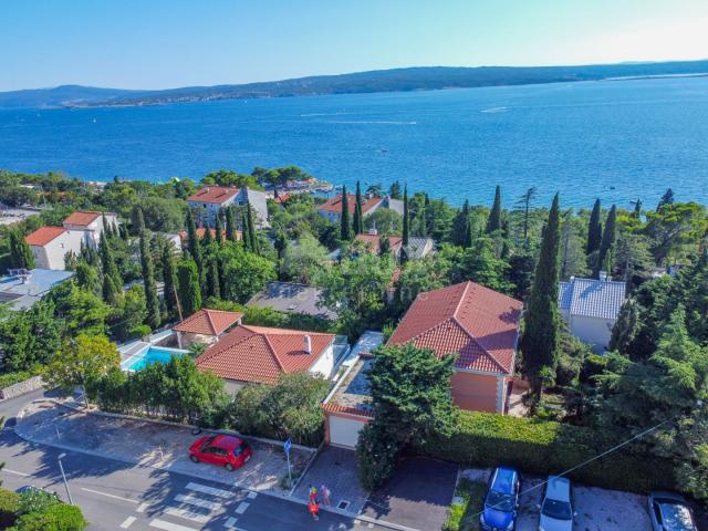 CRIKVENICA, DRAMALJ - rustikalna vila s rimskim vrtom samo 250 metara od plaže, GARAŽA, ekskluzivno