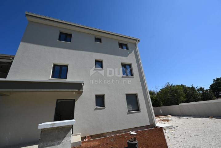 ISTRIA, POMER Spacious new apartment near the sea! OPPORTUNITY!