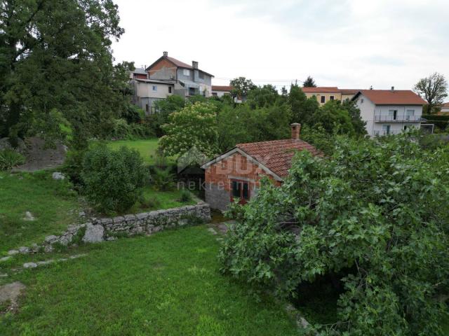 OPATIJA, KASTAV, TRINAJSTIĆI- kuća 110m2 s pogledom na more + garaža 90m2 + pomoćne zgrade 45m2 + ok