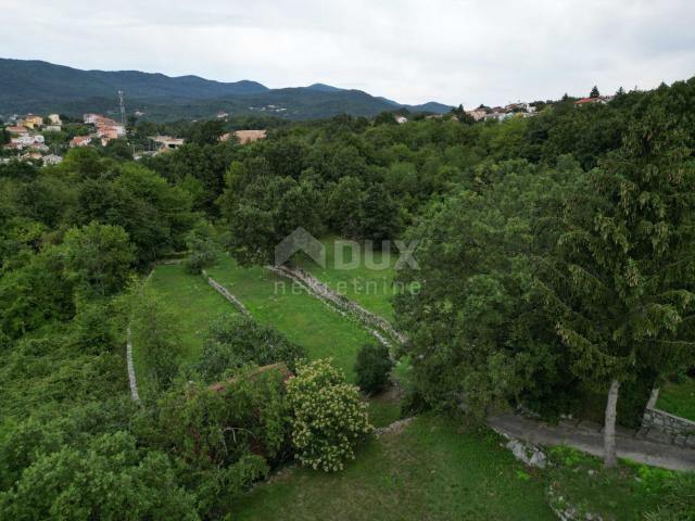 OPATIJA, KASTAV, TRINAJSTIĆI- kuća 110m2 s pogledom na more + garaža 90m2 + pomoćne zgrade 45m2 + ok