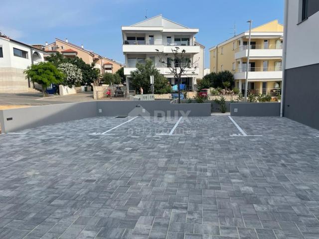 ISLAND OF PAG, NOVALJA - apartment in new building top location 2 bedrooms + living room