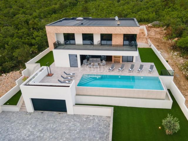 CRIKVENICA, JADRANOVO – Modern gestaltete Villa mit Panoramablick auf das Meer