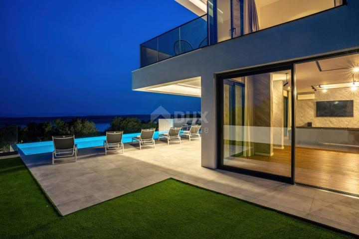 CRIKVENICA, JADRANOVO - Modernly designed villa with panoramic sea view