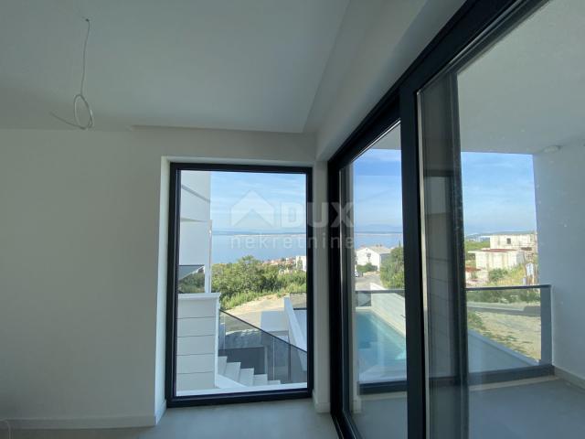 CRIKVENICA - luxurious, two-story apartment 3 bedrooms + bathroom in a residential villa with its ow