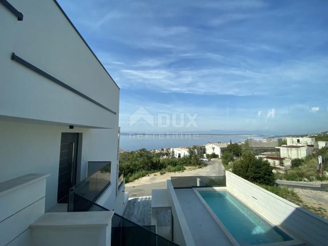 CRIKVENICA - luxurious, two-story apartment 3 bedrooms + bathroom in a residential villa with its ow