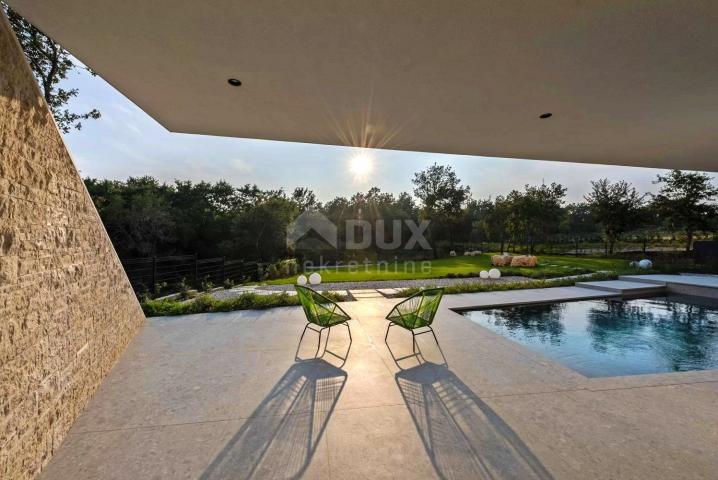 ISTRIA, POREČ - Impressive designer house with swimming pool