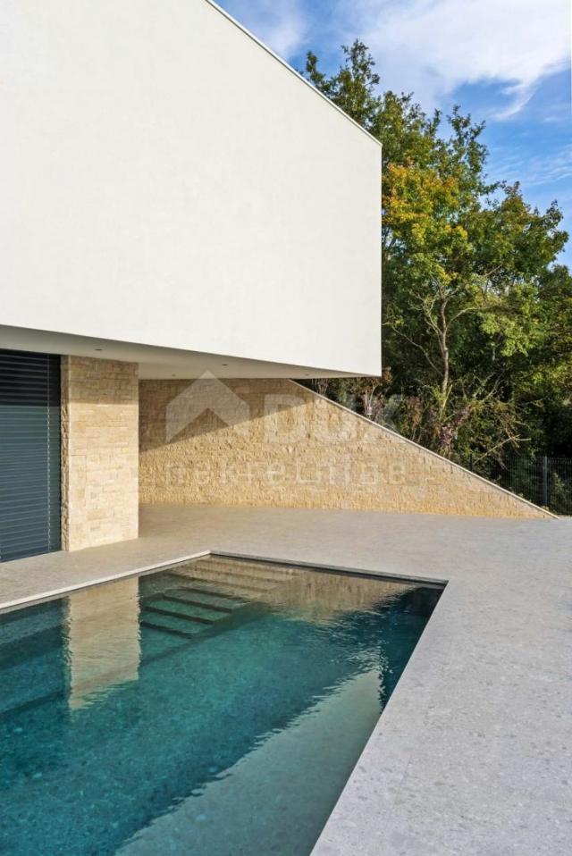 ISTRIEN, POREČ – Beeindruckendes Designerhaus mit Swimmingpool