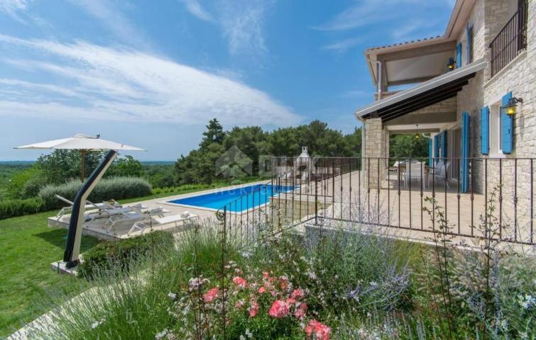 ISTRIA, VIŠNJAN - Stone villa with sea view