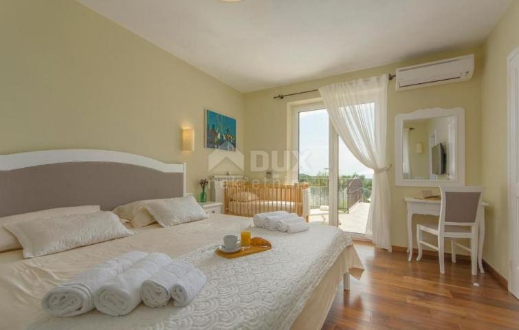 ISTRIA, VIŠNJAN - Stone villa with sea view