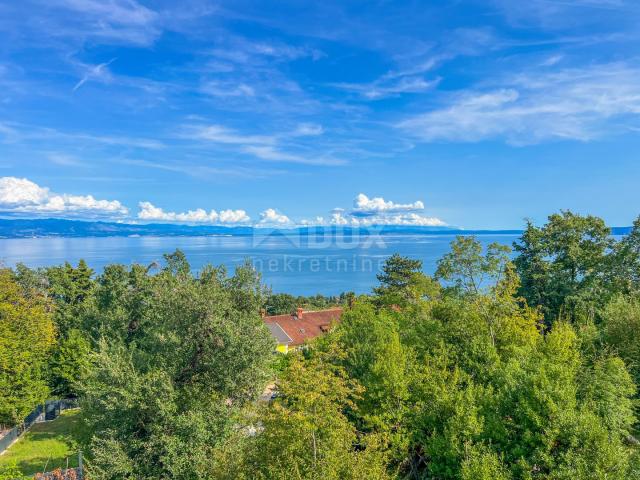 OPATIJA, LOVRAN – einzigartige Villa in der Nähe von Opatija mit Innenpool, Panoramablick auf das Me