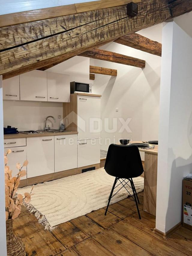 PULA, CENTAR - NOVO - novouređeni apartman 41m2 u centru Pule na Forumu! TOP!