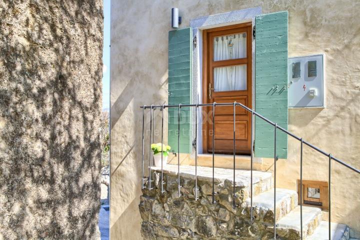 INSEL KRK, DOBRINJ - Rustikales Haus mit Whirlpool