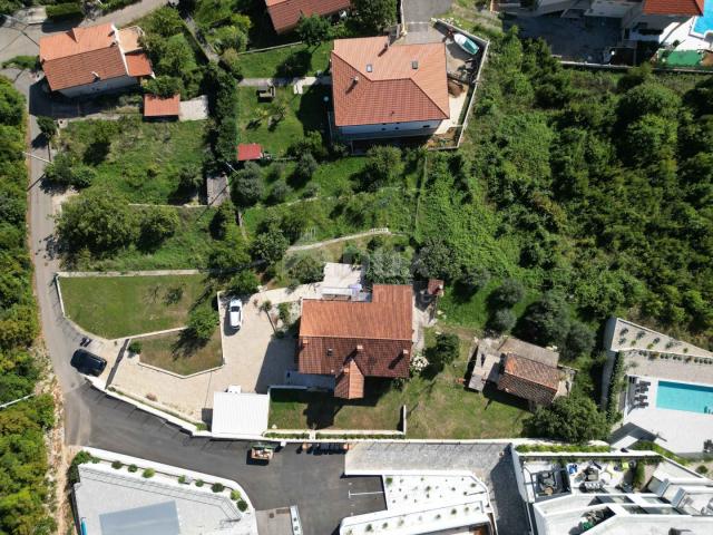 OPATIJA, CENTER - 3 plots of land for the construction of 3 villas with swimming pool with building 