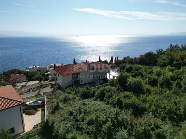 OPATIJA, ZENTRUM - 3 Grundstücke für den Bau von 3 Villen mit Swimmingpool mit Baugenehmigung, Zentr