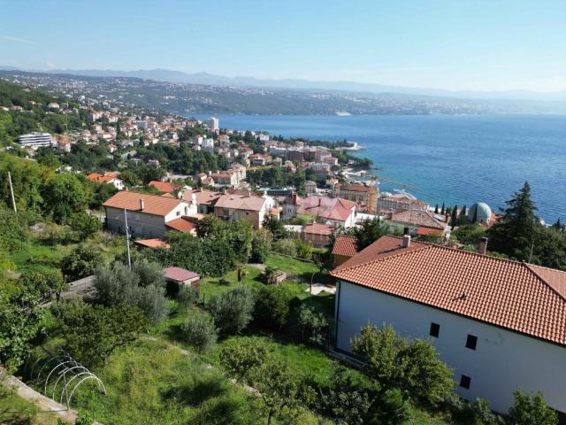 OPATIJA, ZENTRUM - 3 Grundstücke für den Bau von 3 Villen mit Swimmingpool mit Baugenehmigung, Zentr