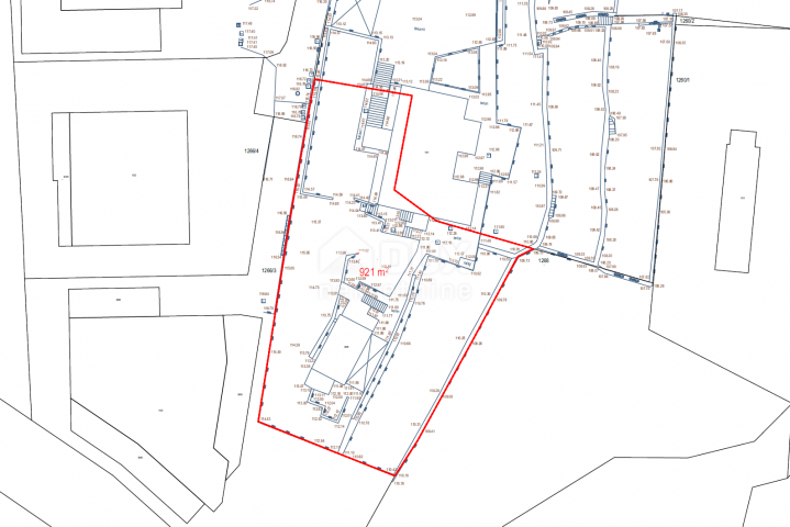 OPATIJA, CENTER - land 921m2, in the center of Opatija with a building permit for a villa with a swi