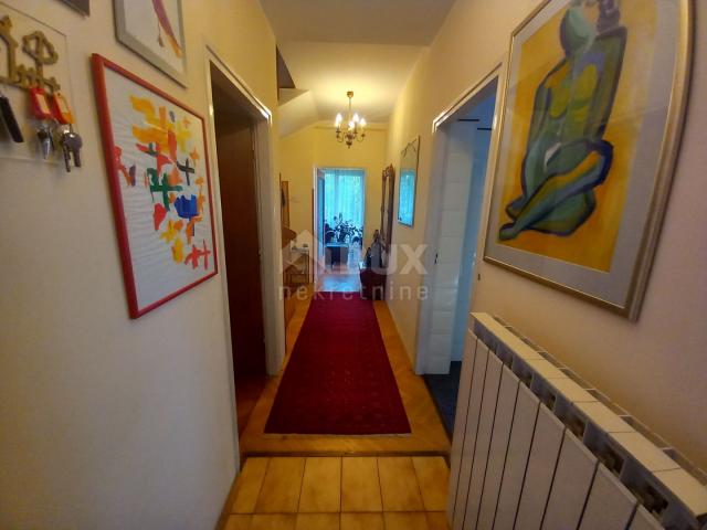 OPATIJA, CENTER - detached house with a beautiful view and garden in the center of Opatija