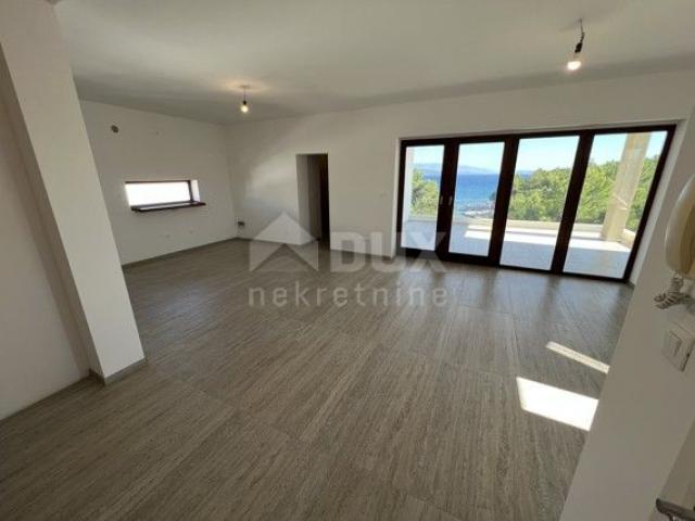 STADT KRK - Penthouse in erster Reihe zum Meer