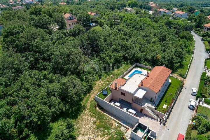 ISTRA, LABIN - Prekrasna vila s bazenom 205 m2