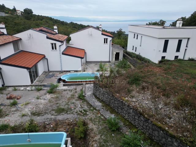 OPATIJA, IČIĆI, POLJANE – Reihenhäuser 590 m2, 5 Einheiten mit Meerblick und 2 Schwimmbädern + Umgeb