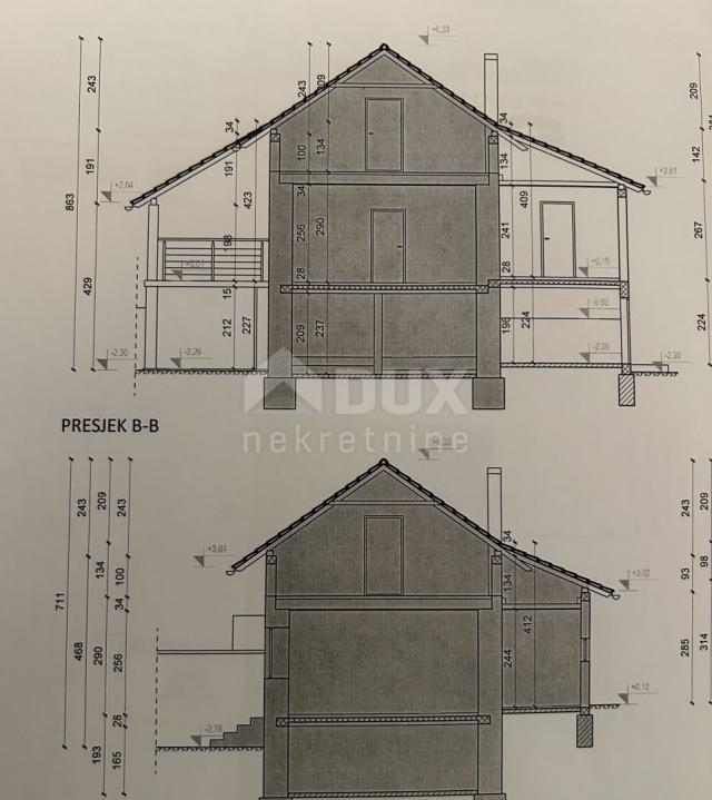 OTOČAC - Haus mit großem Garten und 2 Baustellen