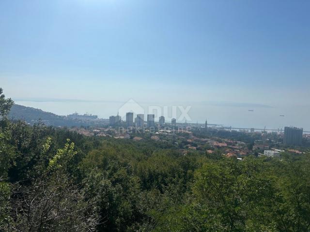 RIJEKA, KOZALA - Baugrundstück 4000m2 mit Panoramablick auf das Meer