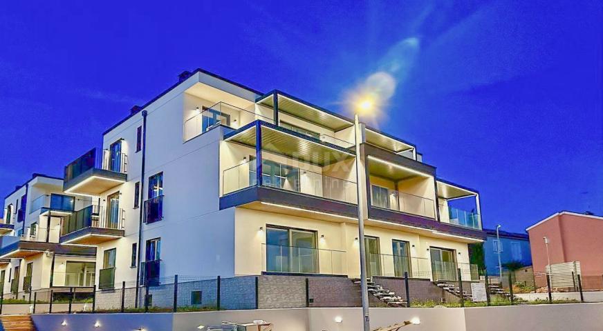 PULA, MEDULIN - luxury apartment 78m2 in a new building 100m from the sea, panoramic sea view