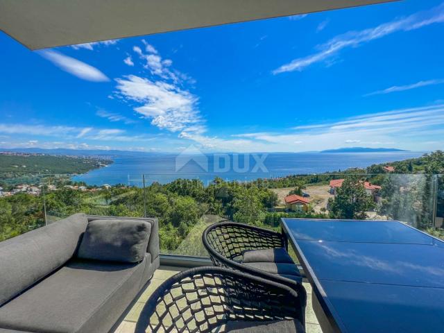 OPATIJA, POBRI - Penthouse oberhalb des Zentrums von Opatija mit Garage, Panoramablick auf das Meer