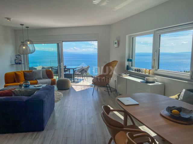 OPATIJA, POBRI - Penthouse oberhalb des Zentrums von Opatija mit Garage, Panoramablick auf das Meer