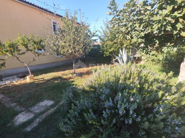 ISTRIA, PULA Nice house with a garden in a great location