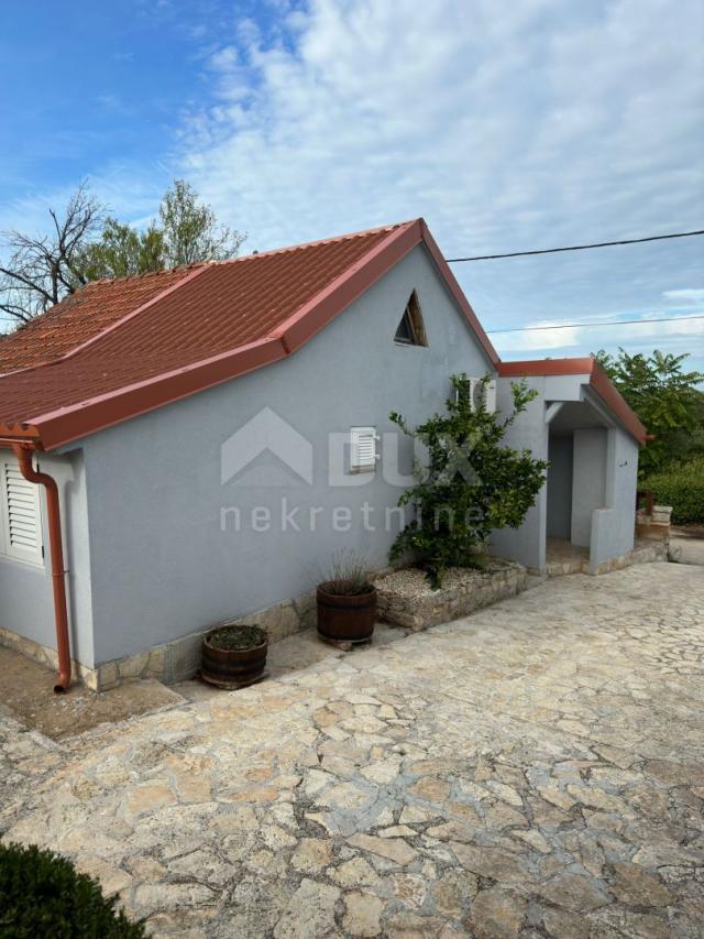 PAŠMAN ISLAND, KRAJ - PAŠMAN ISLAND, KRAJ - Renovated single-family house with 4 apartments and sea 