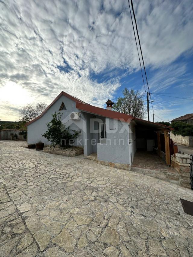 PAŠMAN ISLAND, KRAJ - PAŠMAN ISLAND, KRAJ - Renovated single-family house with 4 apartments and sea 