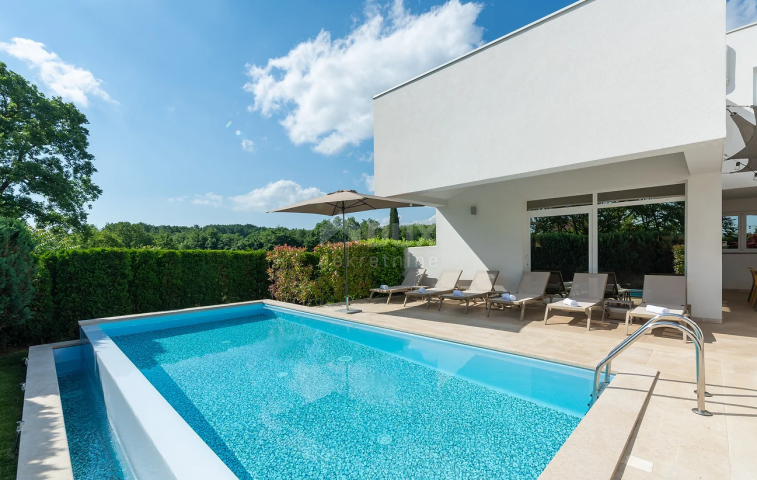 ISTRIA, ŽMINJ - Modern villa with designer interior, indoor pool and wellness