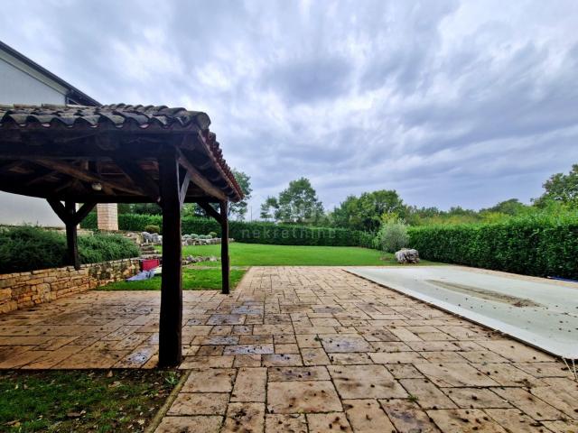 ISTRIA, SVETI LOVREČ - Rural house with swimming pool