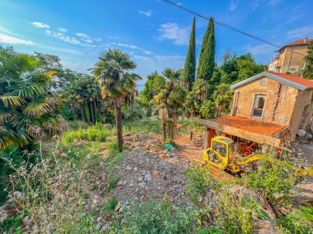 OPATIJA, ZENTRUM - Rustikales Steinhaus mit Garten oberhalb des Zentrums von Opatija, Meerblick