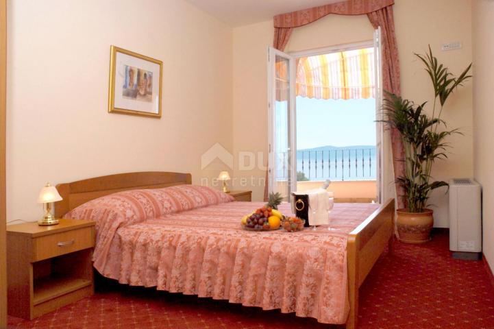 MAKARSKA, PODGORA – Apartment mit Balkon und Meerblick